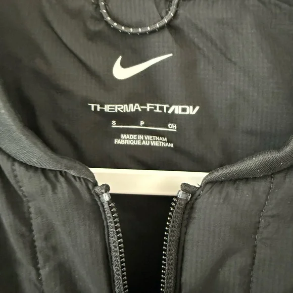 Nike Men’s Quilted Black Vest - Picture 2 of 4